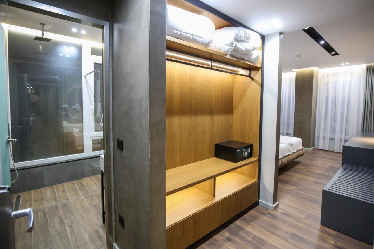 Ap Hotel Boutique Vlore Luaran gambar