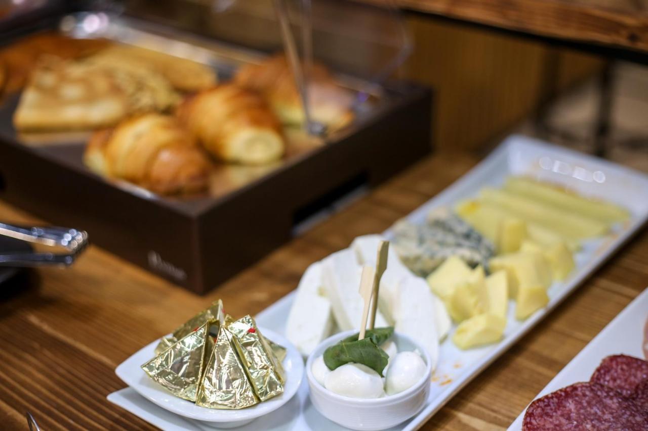 Ap Hotel Boutique Vlore Luaran gambar