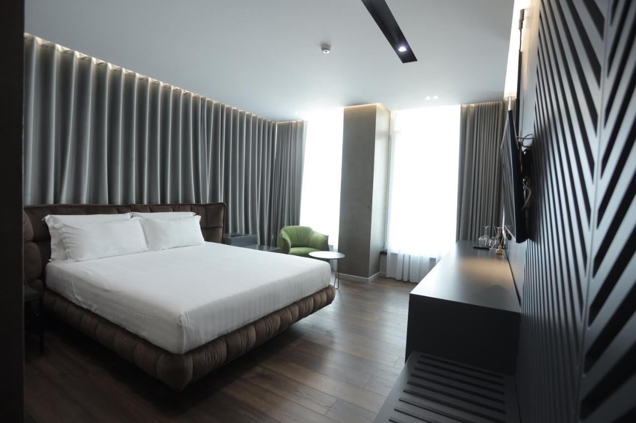 Ap Hotel Boutique Vlore Luaran gambar
