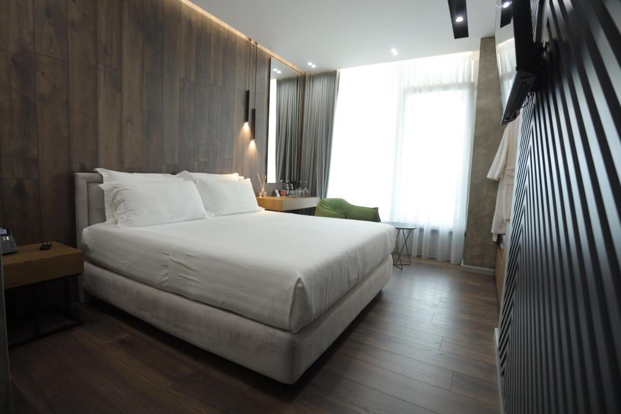 Ap Hotel Boutique Vlore Luaran gambar