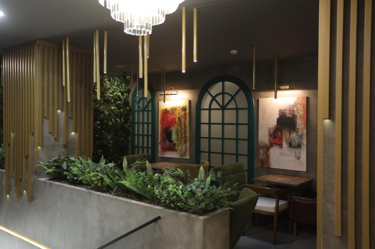 Ap Hotel Boutique Vlore Luaran gambar