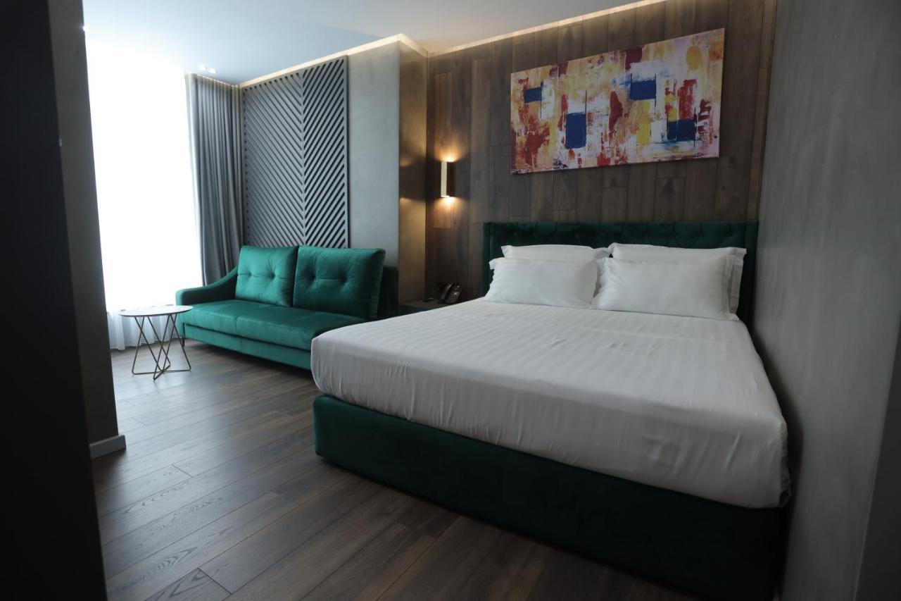 Ap Hotel Boutique Vlore Luaran gambar