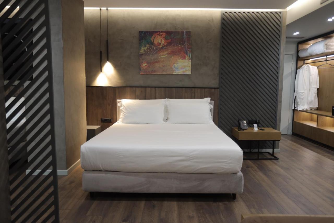 Ap Hotel Boutique Vlore Luaran gambar
