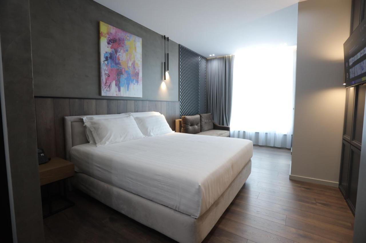 Ap Hotel Boutique Vlore Luaran gambar