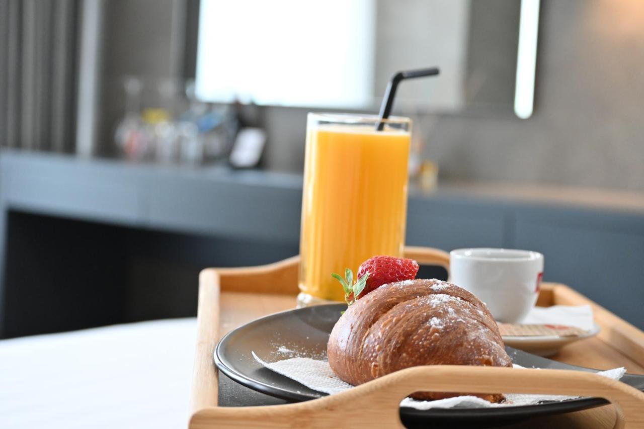 Ap Hotel Boutique Vlore Luaran gambar