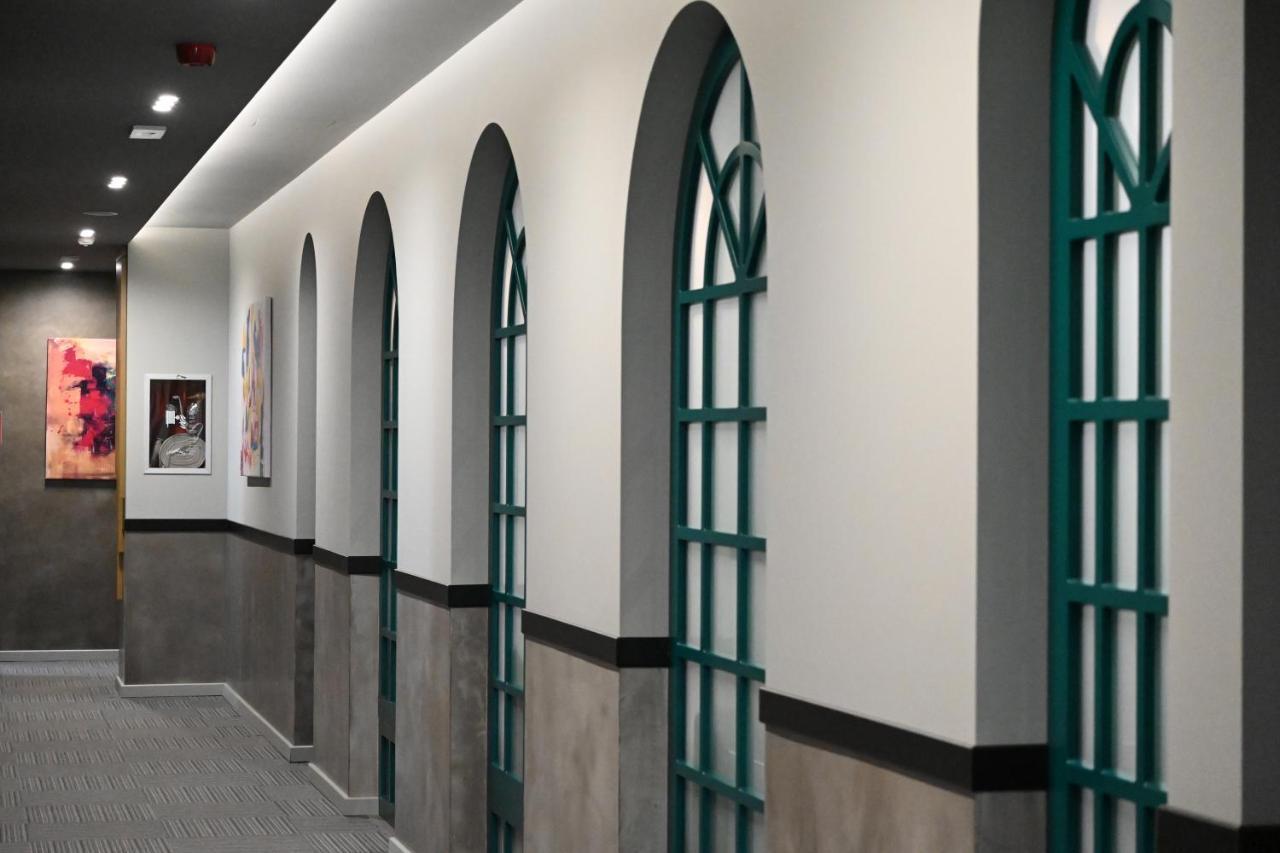 Ap Hotel Boutique Vlore Luaran gambar